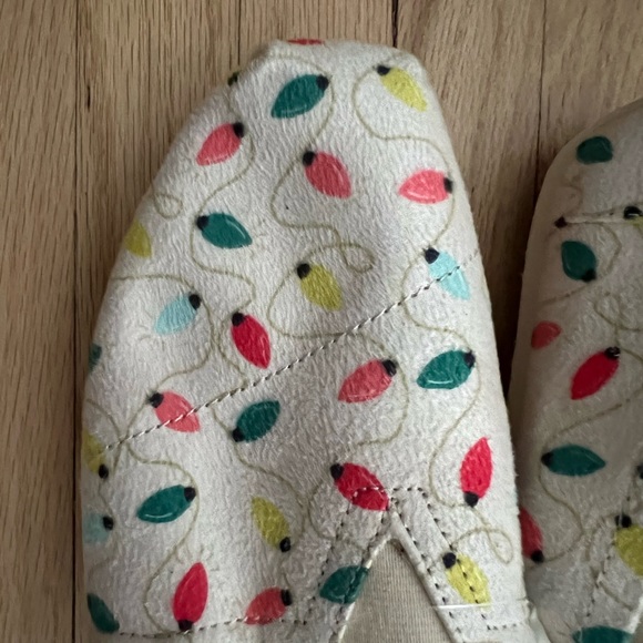 NWOT Belmont Forged Iron Tree Lights Print Christmas Holiday Shoes Size 6.5 - Picture 5 of 6